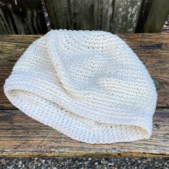 Vintage 1960’s cream knit madcaps beret style cap - Picture 1 of 7